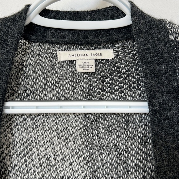 American Eagle cardigan - Picture 2 of 2